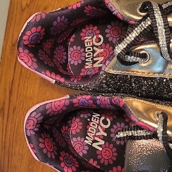 Madden NYC glitter sneakers - Picture 4 of 7